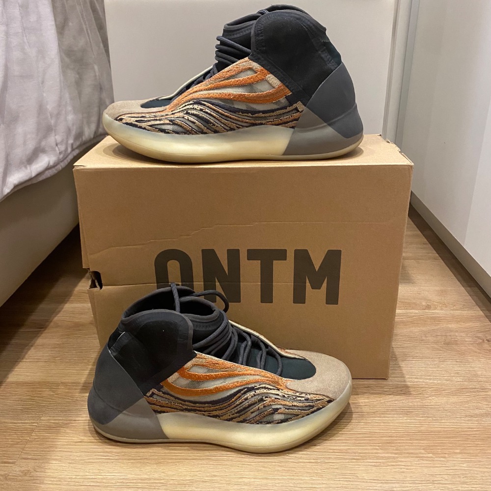 Yeezy QNTM Flash Orange