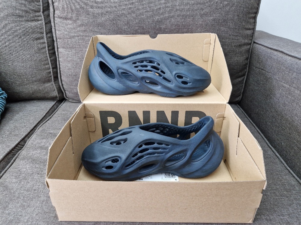 Yeezy Foam Runner Mineral Blue
