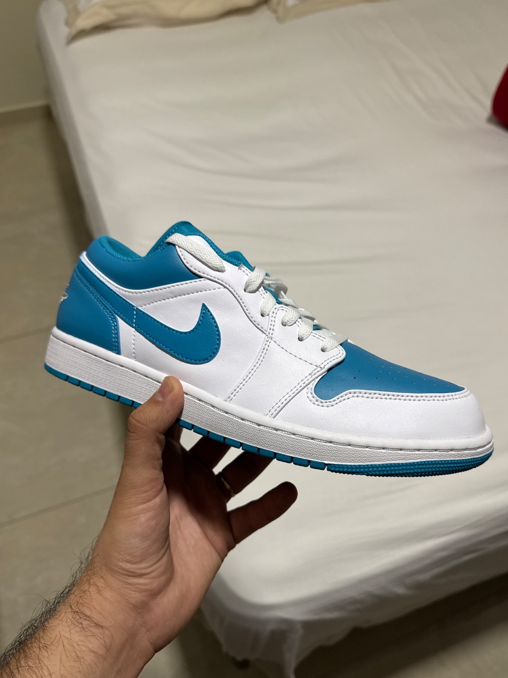 Air Jordan 1 Low Aquatone — 43, Usado