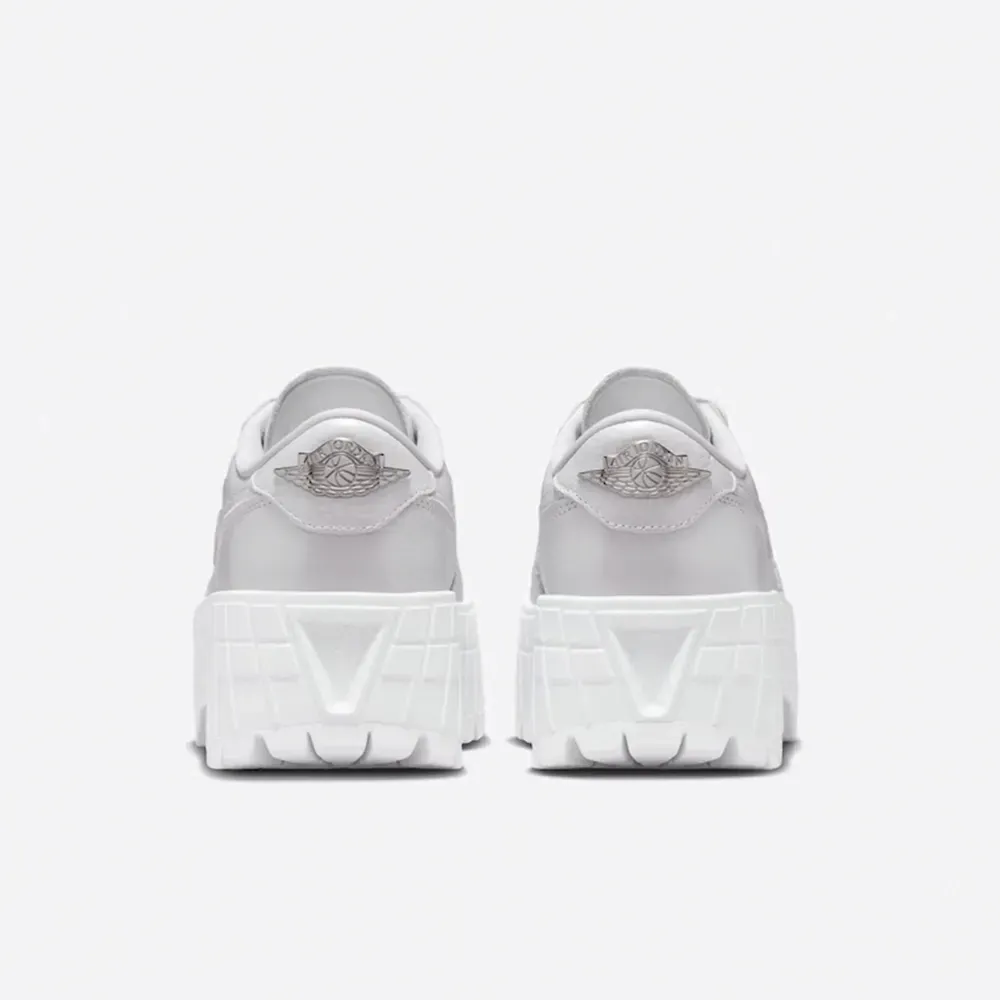 Air Jordan 1 Brooklyn Low White Metallic Silver - Droper