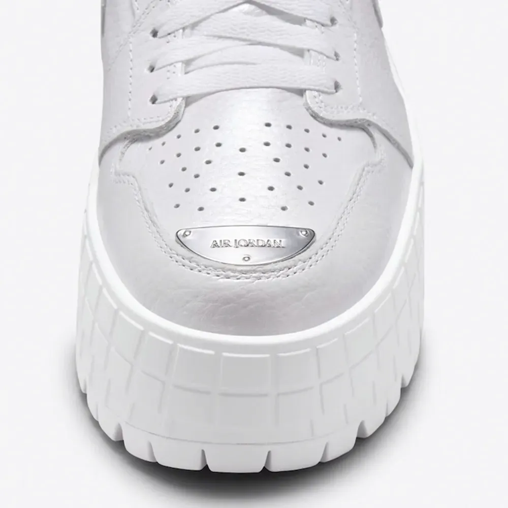 Air Jordan 1 Brooklyn Low White Metallic Silver - Droper