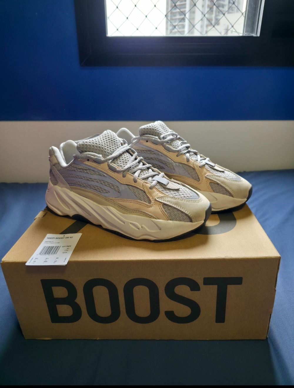 Yeezy Boost 700 v2 Cream