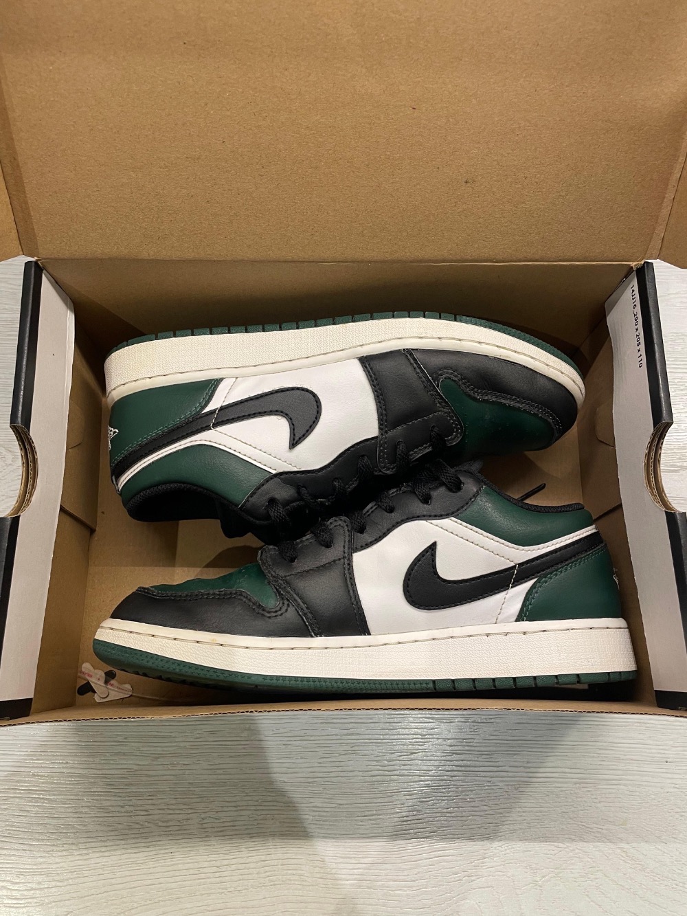 Air Jordan 1 Low Green Toe — 37, Usado