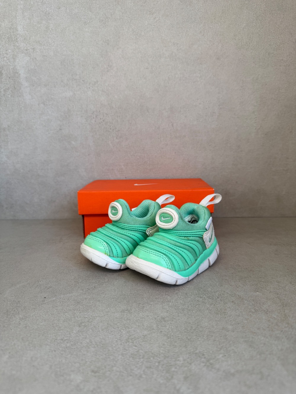Nike Dynamo Free Greeen Glow Infantil