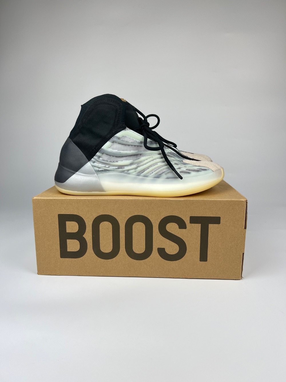 Yeezy QNTM Basketball