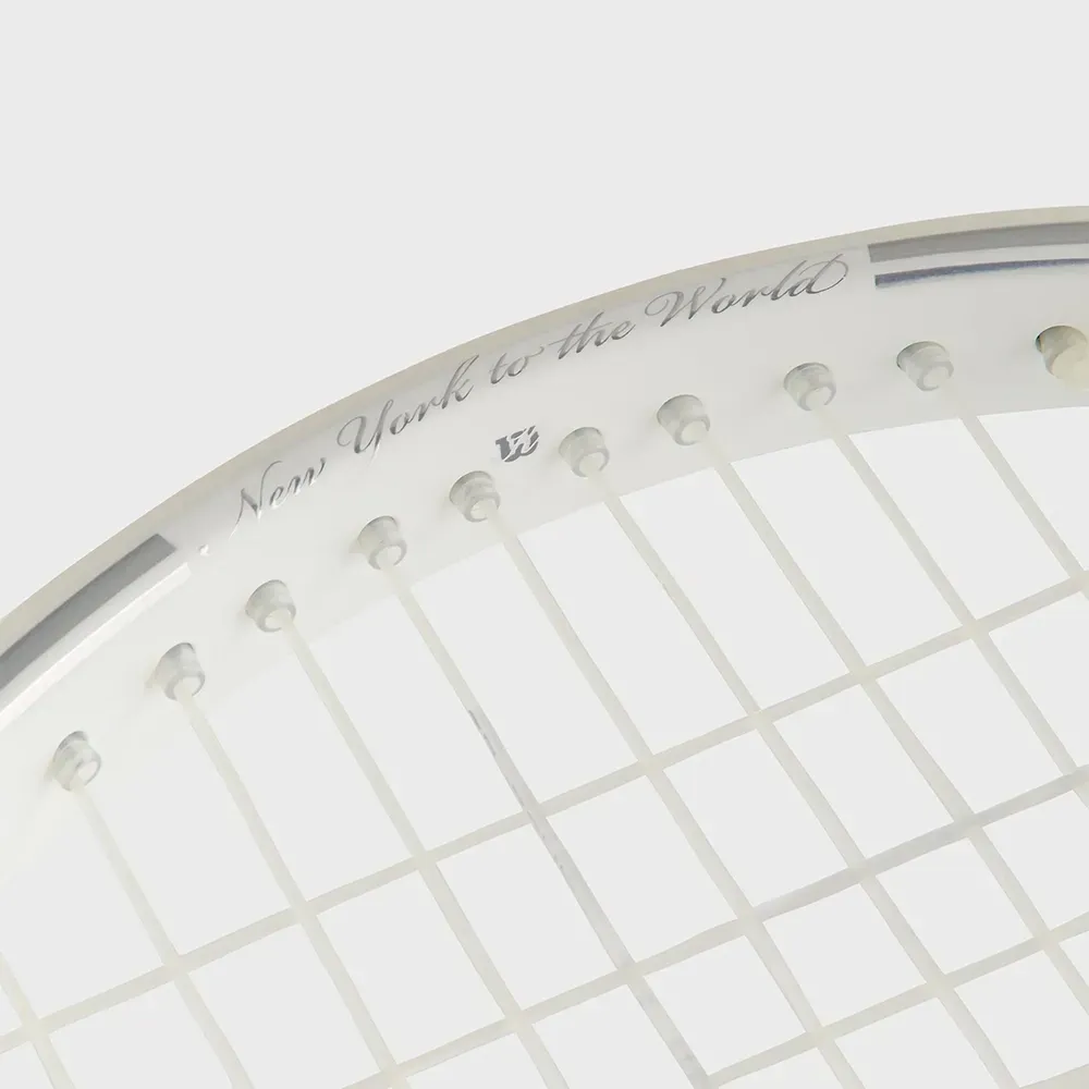 Wilson x Kith Raquete de Tênis Blade 98 (16x19) V9 - Droper
