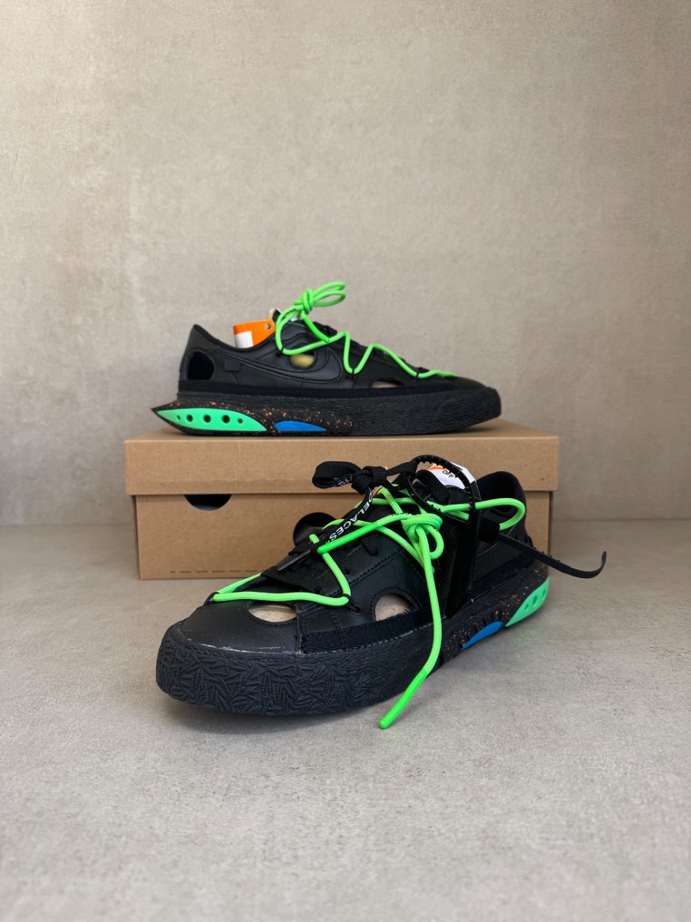Off-White x Nike Blazer Low Black and Electro Green — 39.5, Novo