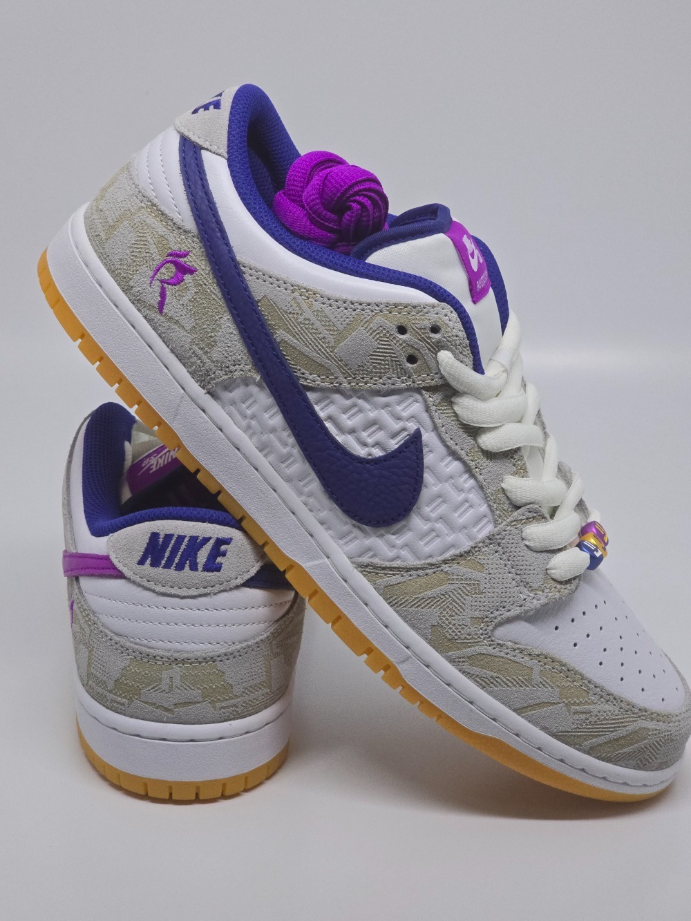 Nike SB Dunk Low Rayssa Leal — 43, Novo