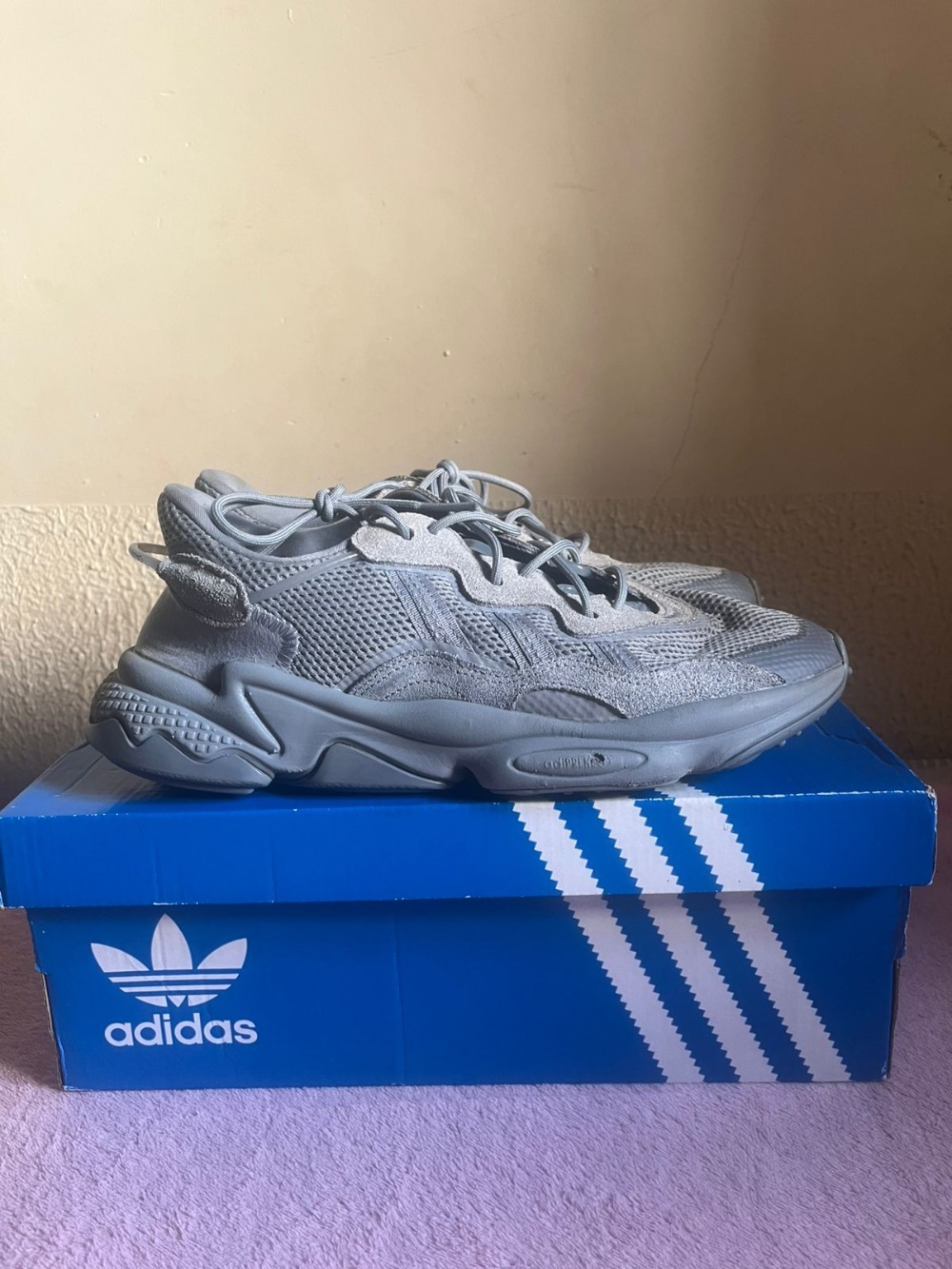 adidas Ozweego Grey