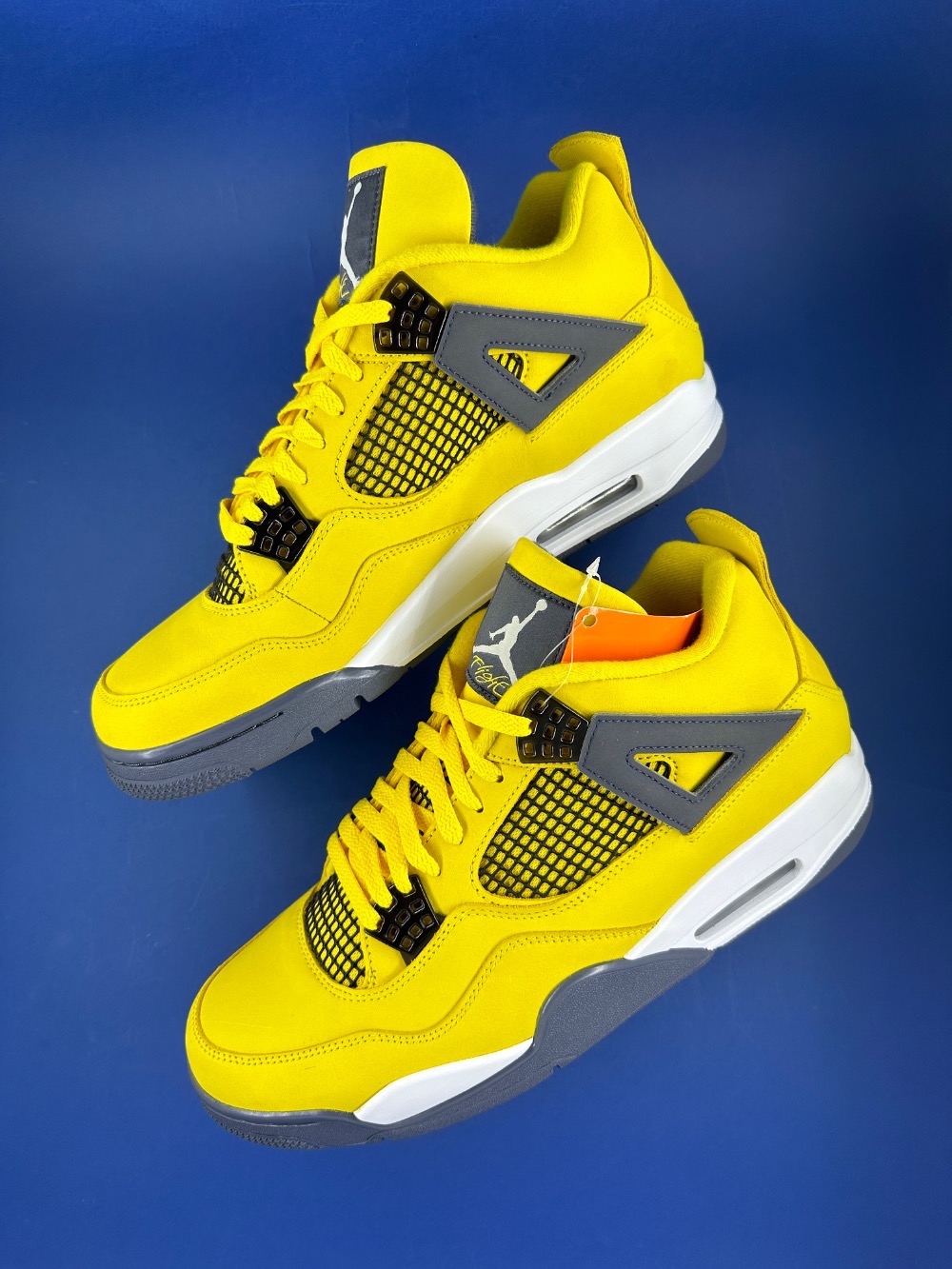 Air Jordan 4 Lightning — 43, Novo