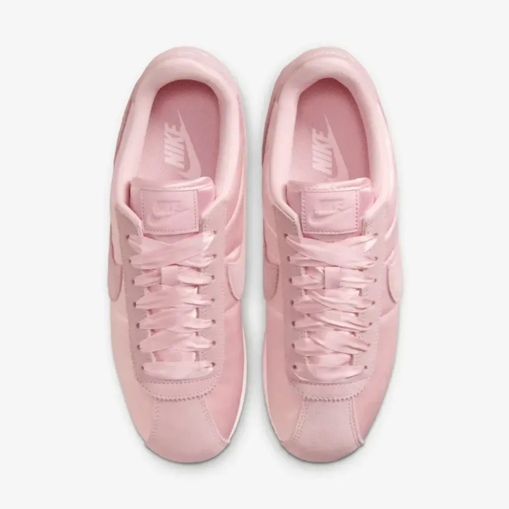 Nike Cortez Satin Pack Soft Pink foto 2