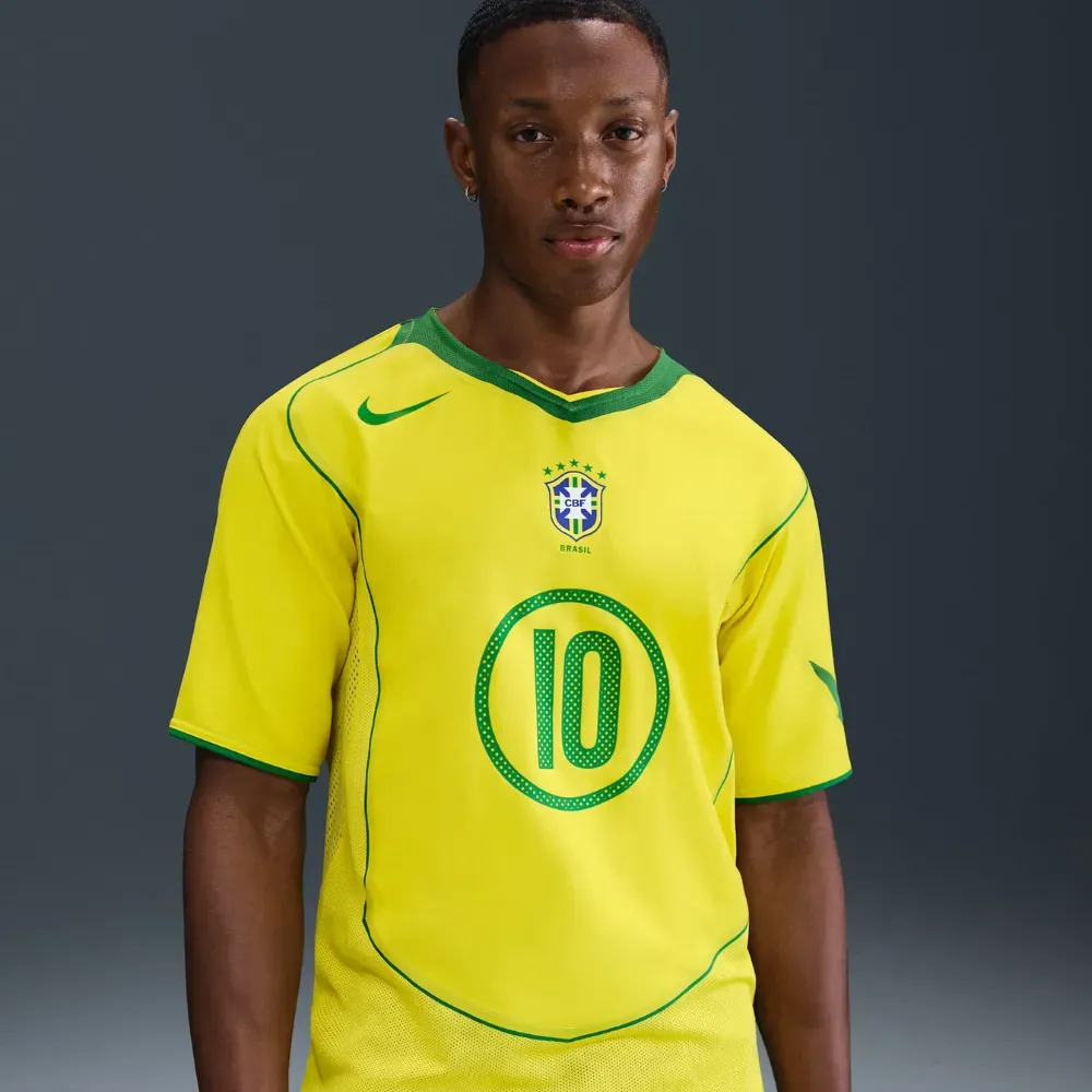 Camiseta Nike Brasil Ronaldinho 2004 Total 90 - Droper