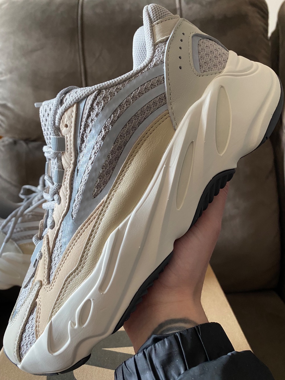 Yeezy Boost 700 v2 Cream