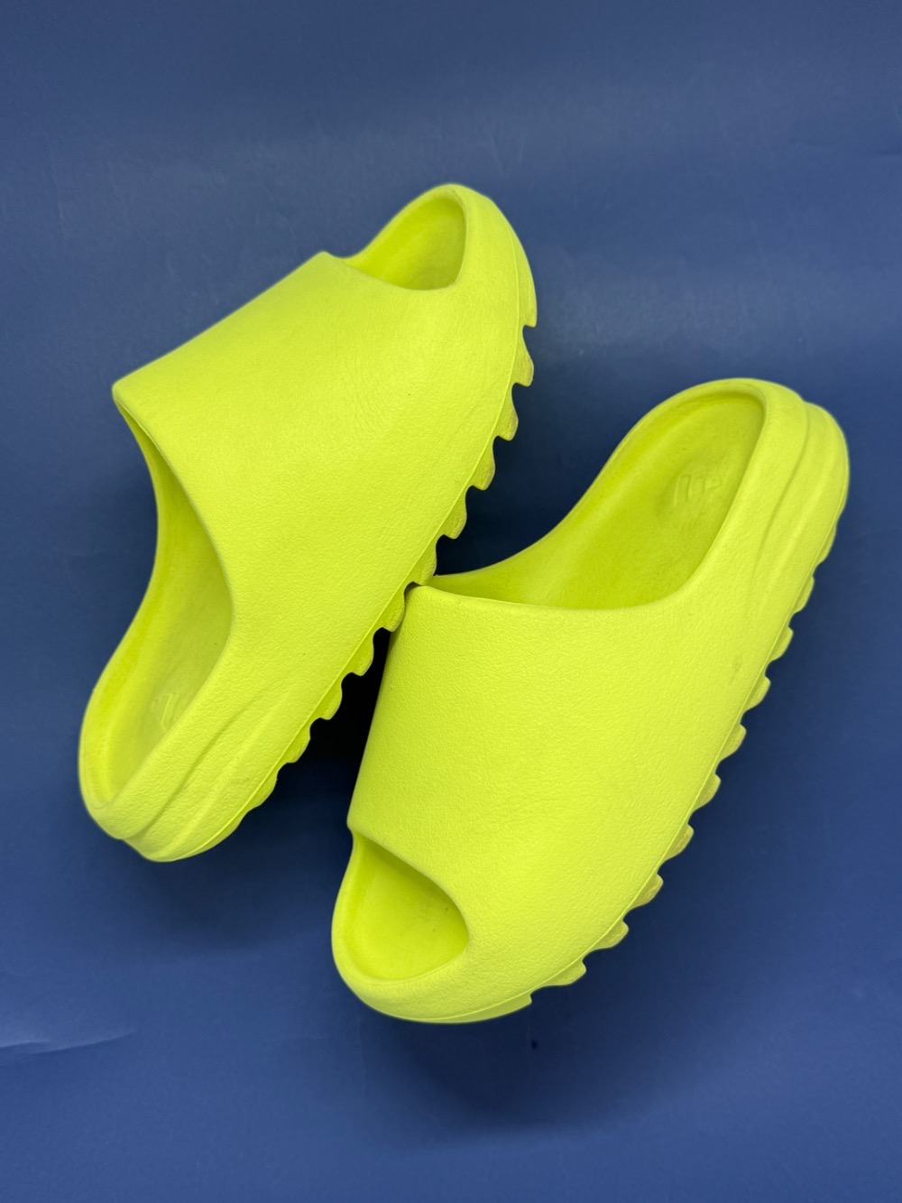 Yeezy Slide Glow Green (2022) — 38, Usado