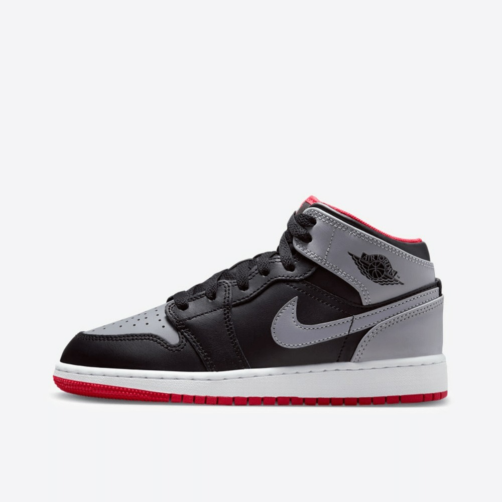 Air Jordan 1 Mid GS Black Cement Grey Fire Red — 34 / 35 / 36 / 37, Novo