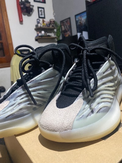 Yeezy QNTM Basketball - Droper