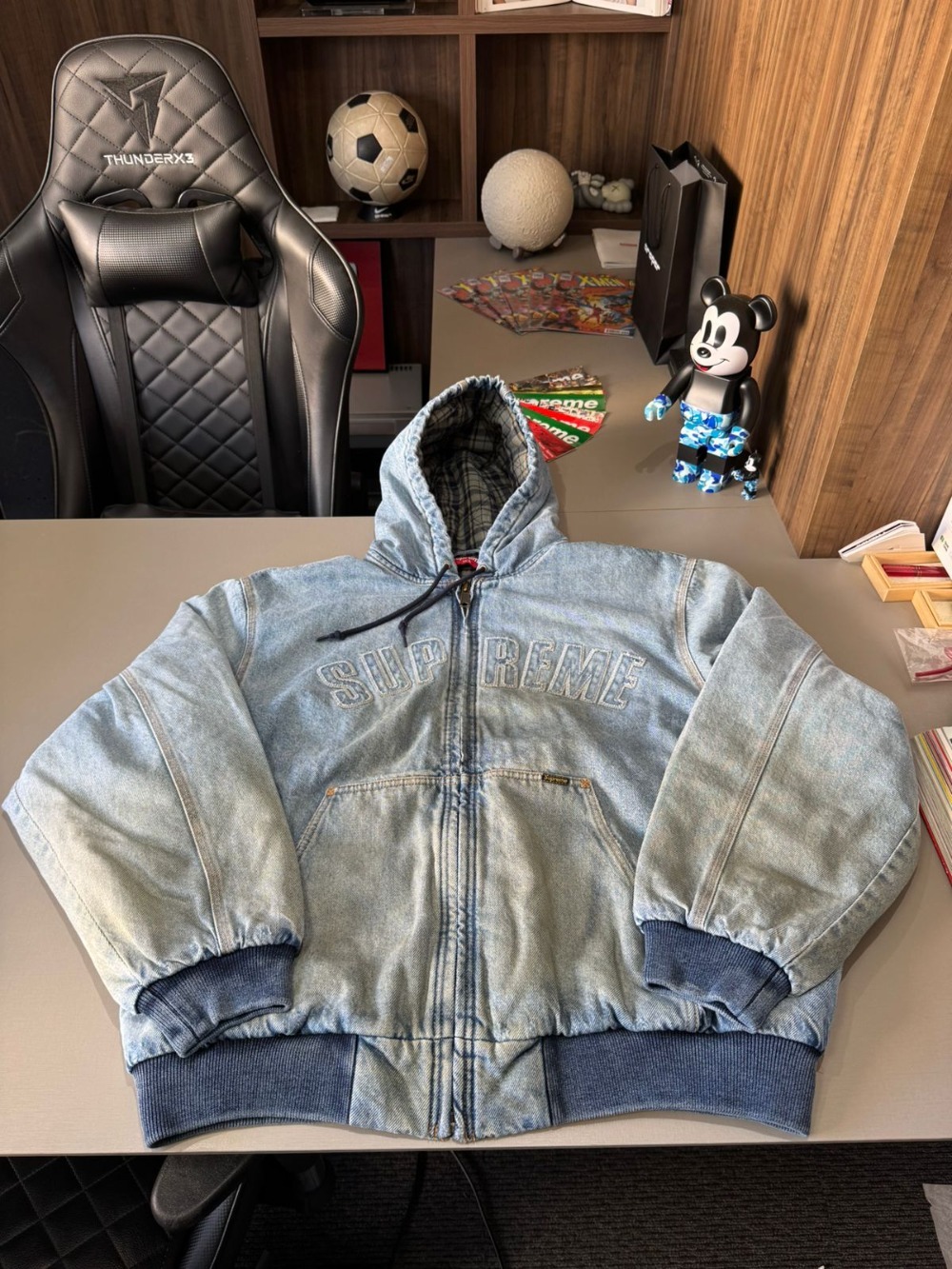 Jaqueta Supreme Reflective Arc Hooded Work Denim FW25-W1 — G, Novo