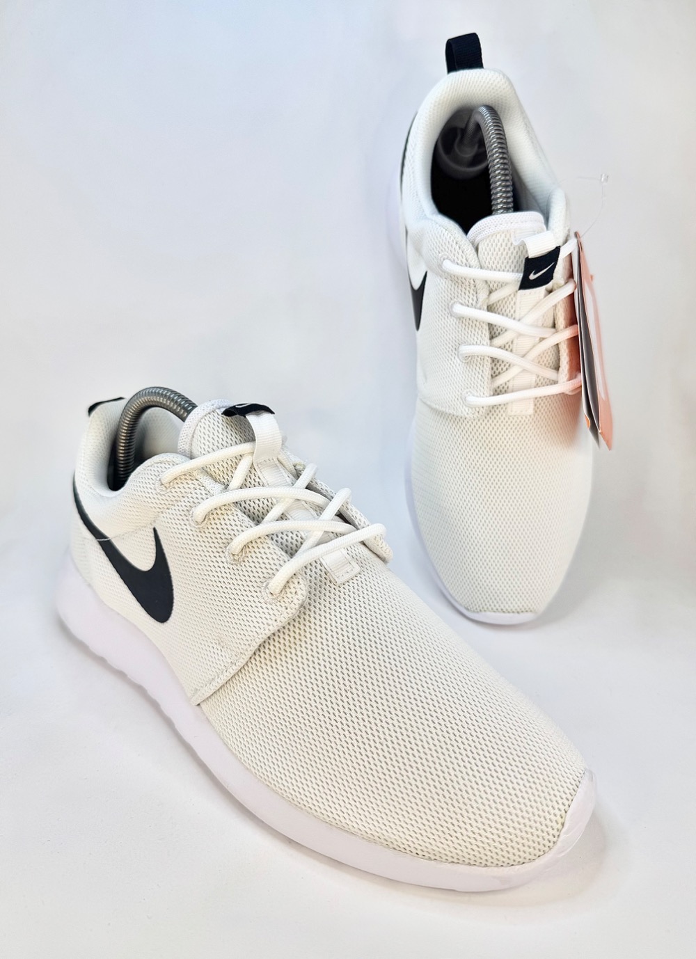 Nike Roshe One White Black