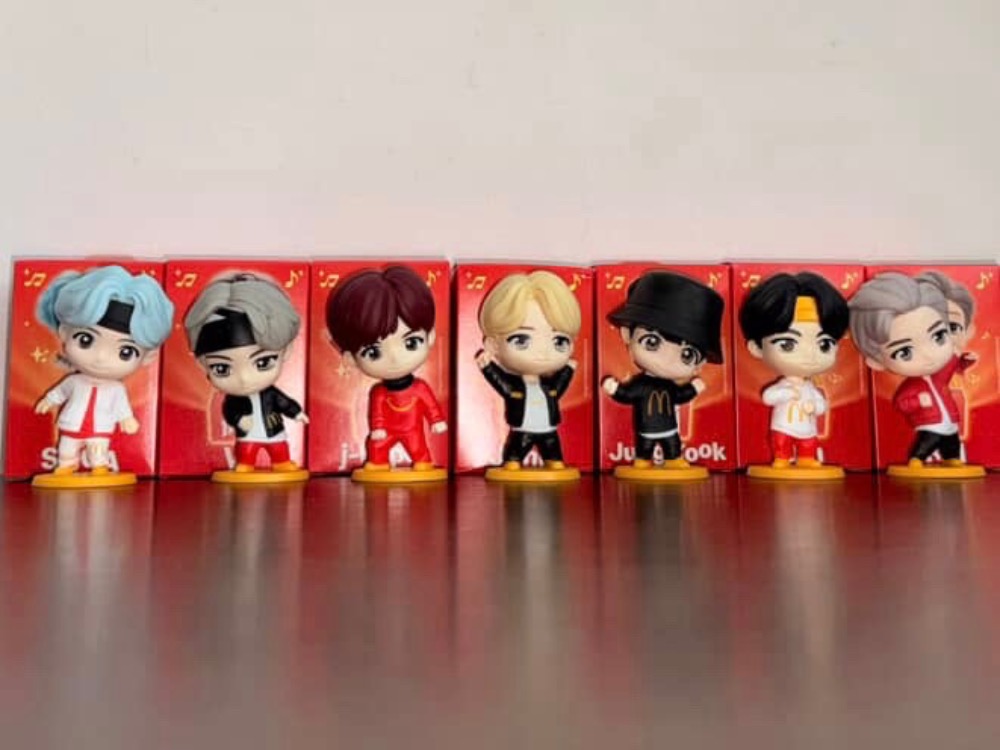 Brinquedo McDonald's PACK BTS McLanche Feliz