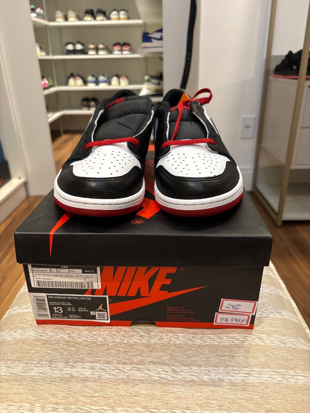 Air Jordan 1 Low OG Black Toe (2023) — 46, Novo