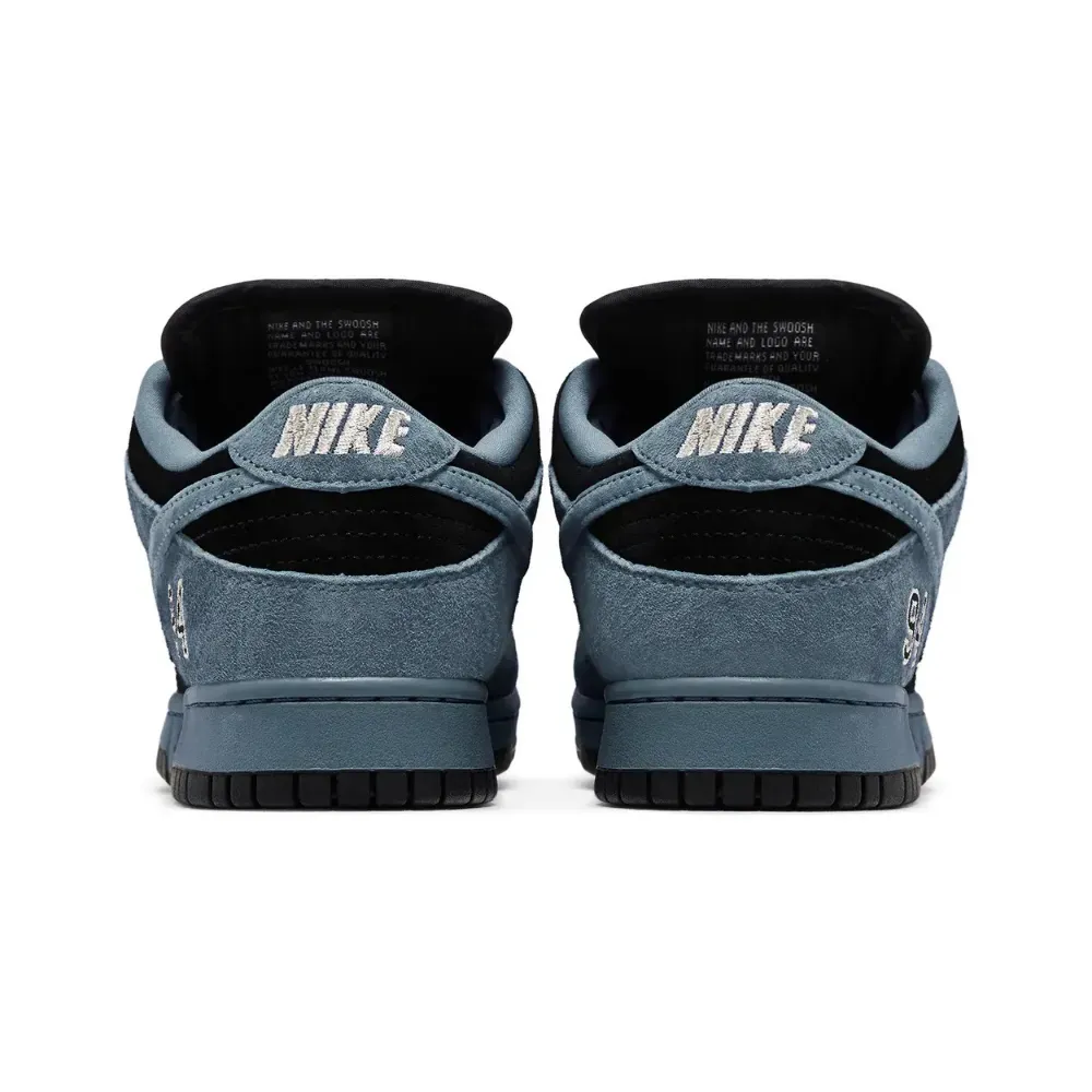 Imagem Supreme x Nike SB Dunk Low 94 Ocean Fog FW25-W2