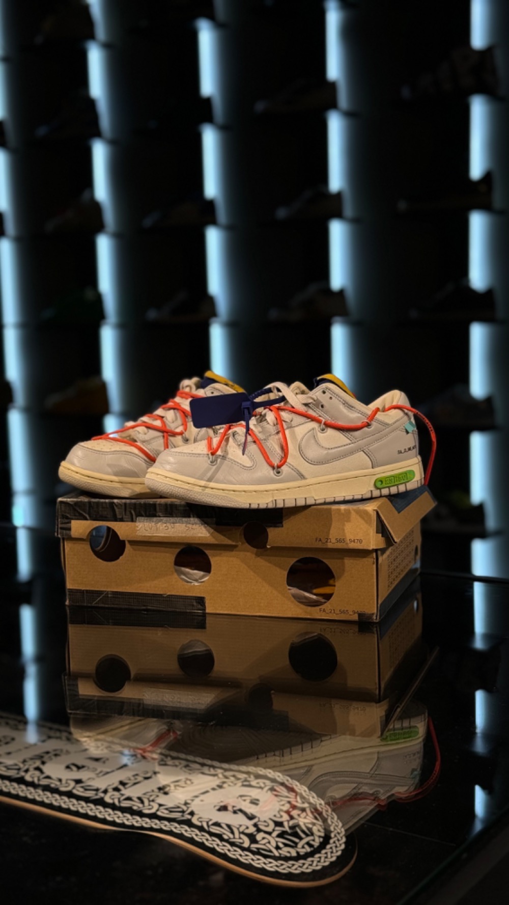 Off-White x Nike Dunk Low Lot 23 of 50 — 40.5, Usado