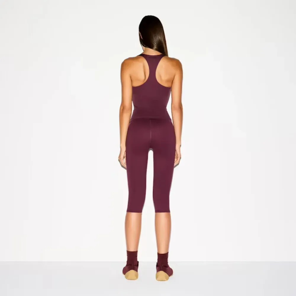 SKIMS x Nike Top Racer Back Tank Currant - Droper