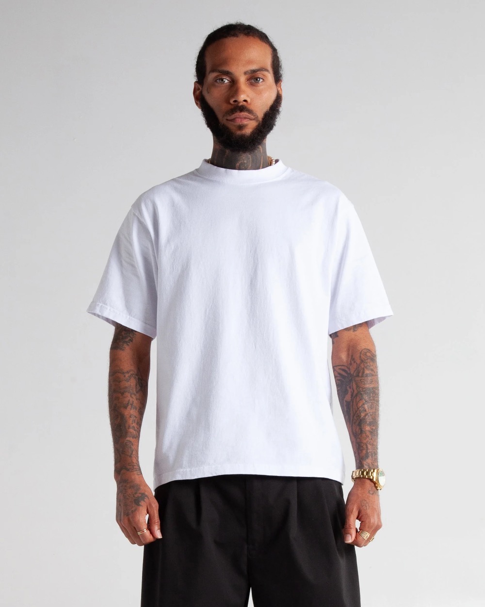 Camiseta Shaka Wear 7.5oz Max Heavyweight Cropped White