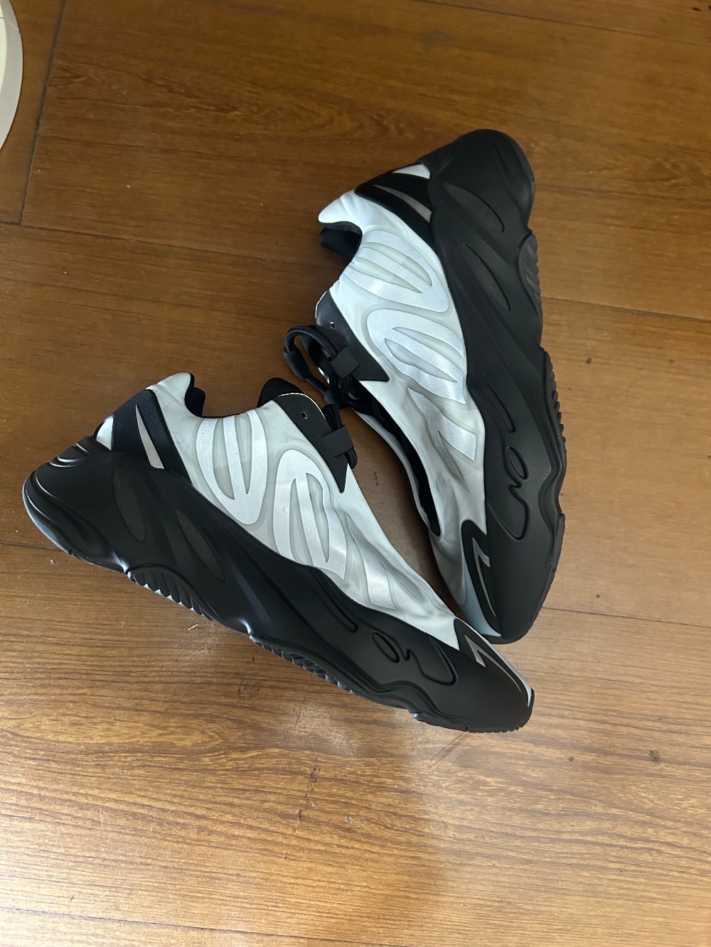 Yeezy Boost 700 MNVN Blue Tint