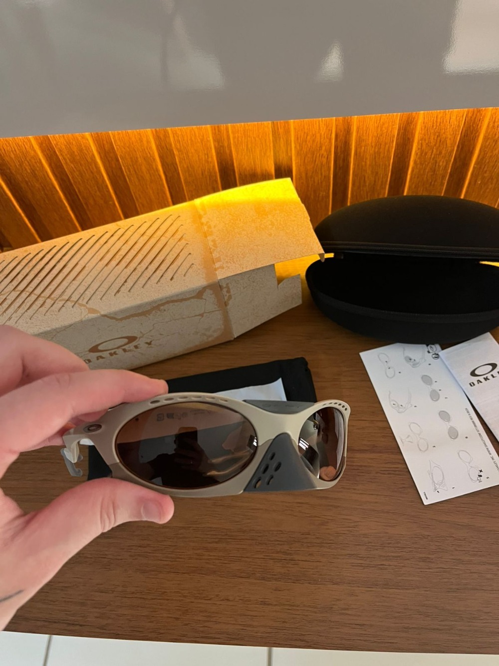 Óculos Oakley Plantaris Matte Sand Prizm Brown Gradient