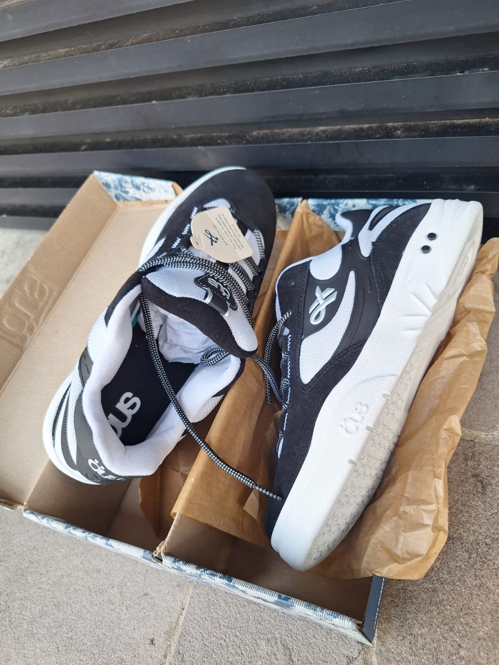 Ous Fluente GTX Essencial Preto Branco