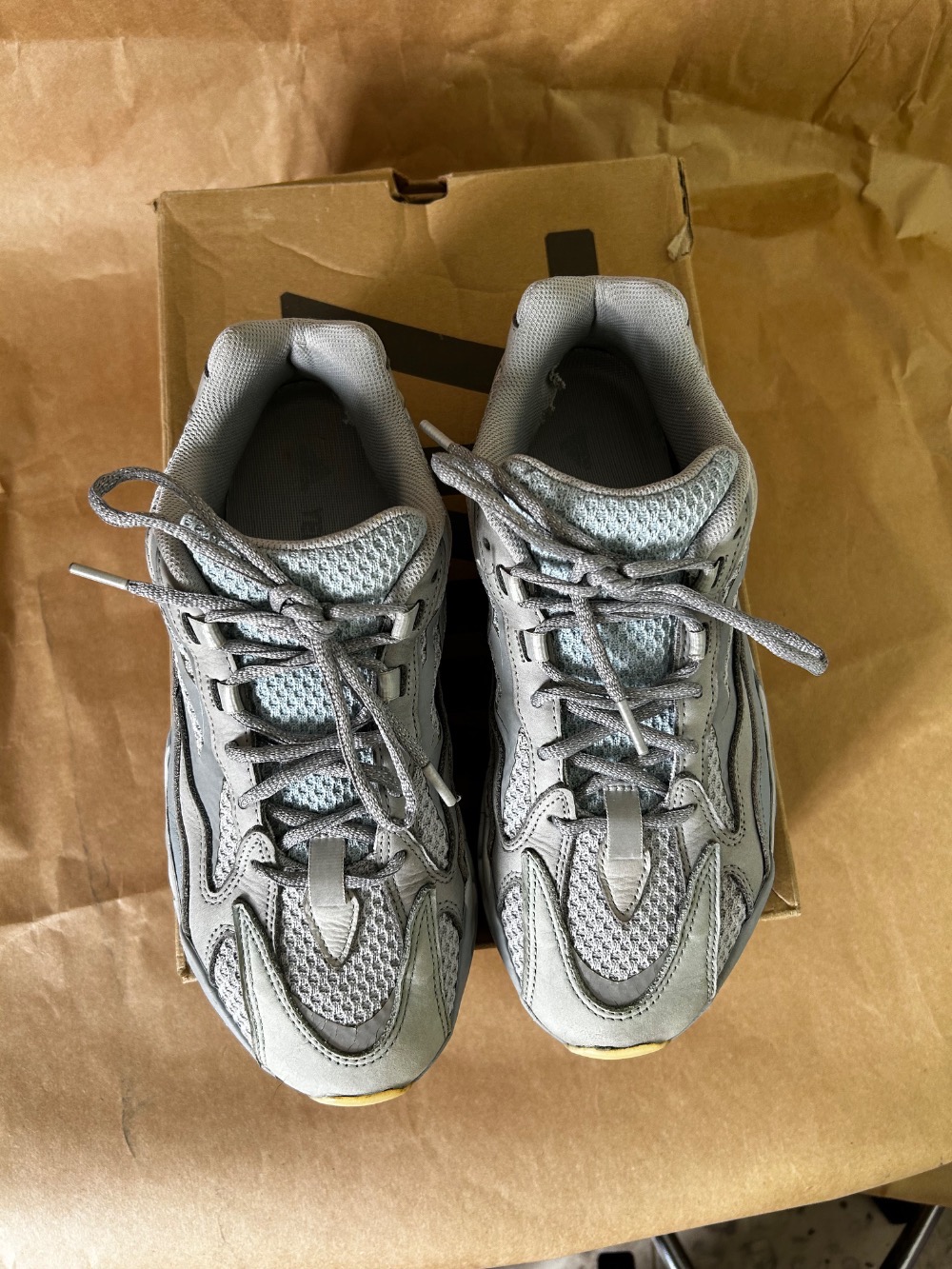 Yeezy 700 v2 Inertia