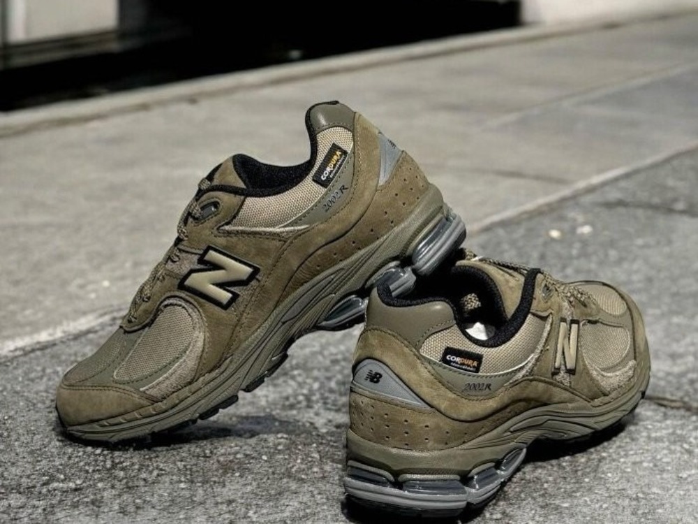 New Balance 2002R Cordura Olive