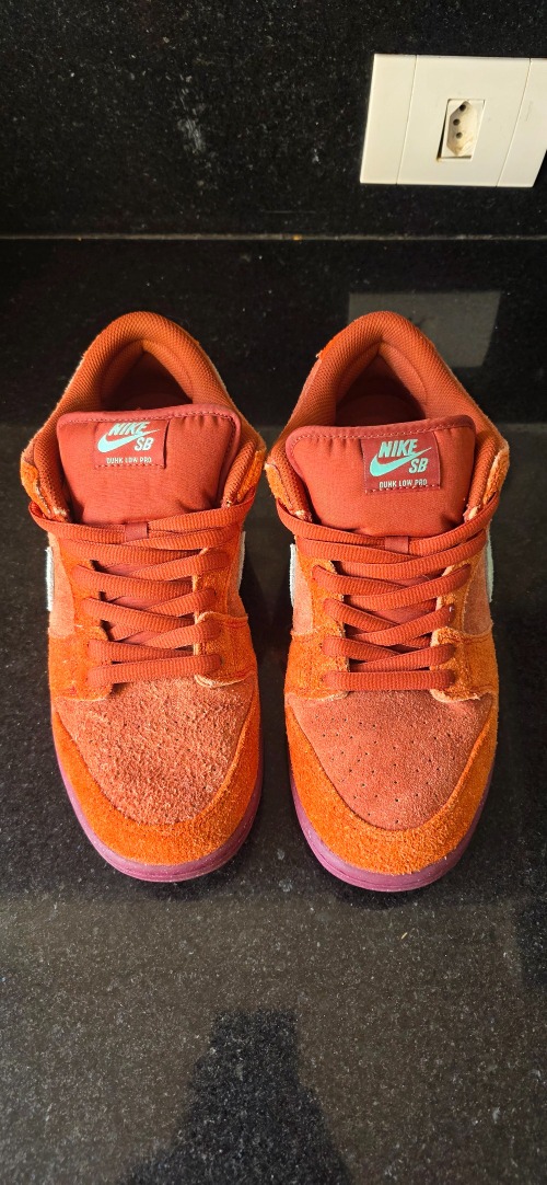 Nike SB Dunk Low Pro Mystic Red and Rosewood — 43, Usado