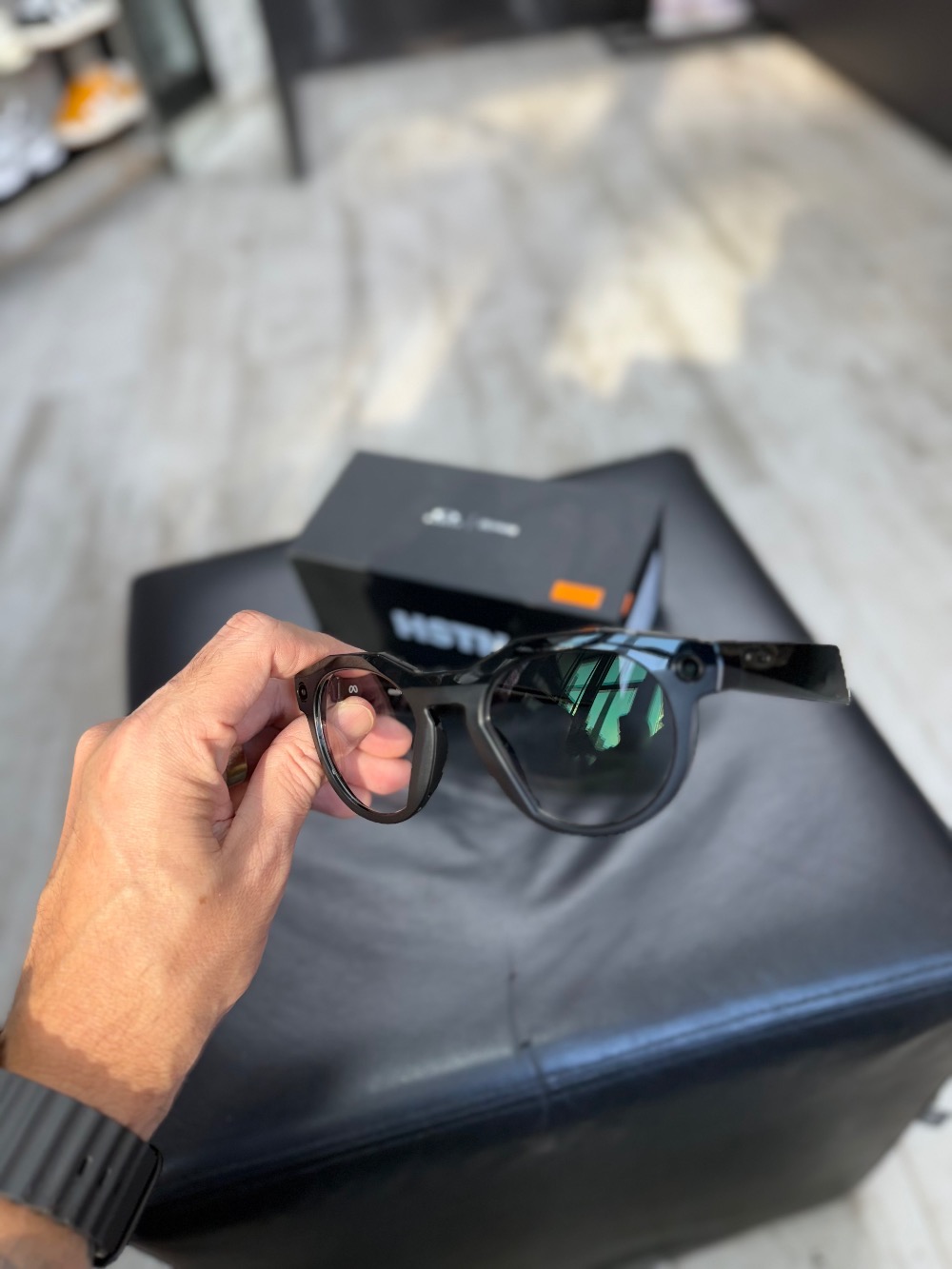 Meta x Oakley HSTN Amethyst Transitions Black