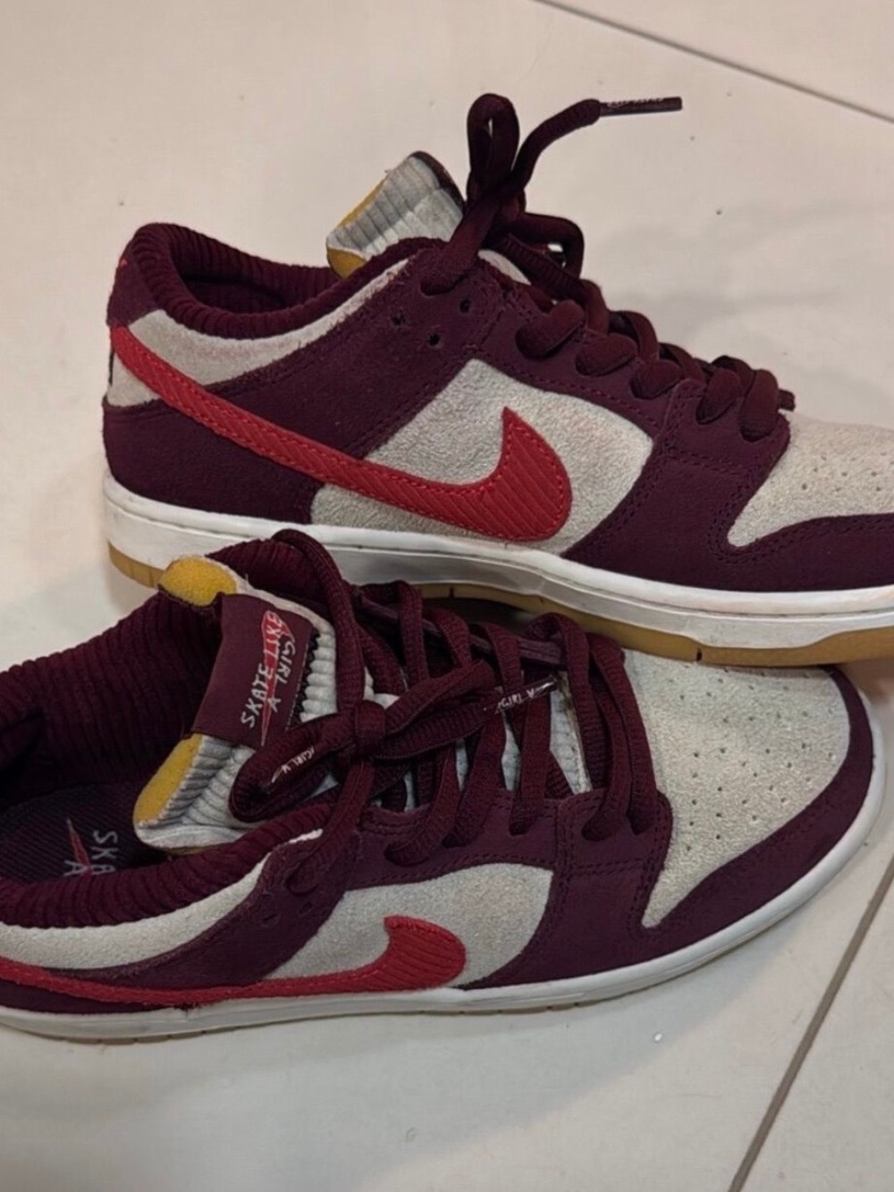 Skate Like a Girl x Nike SB Dunk Low — 38, Usado