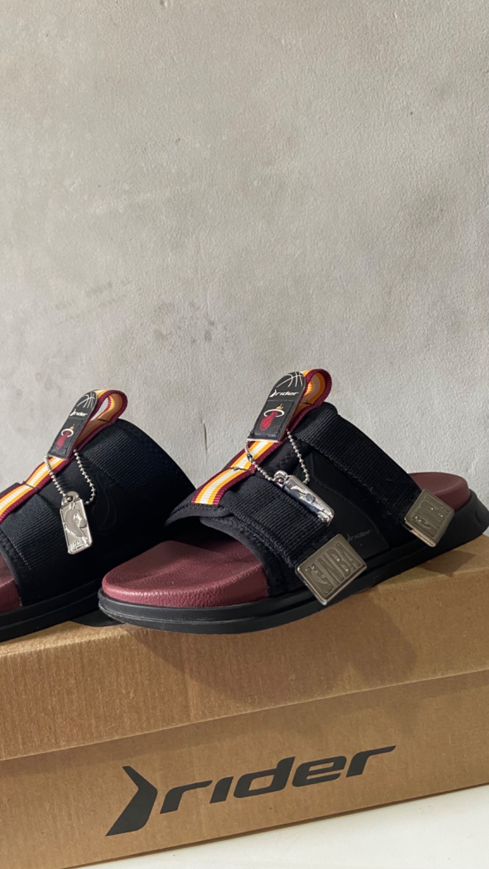 NBA x Rider Slide SLX Miami Heat Preto/Vinho