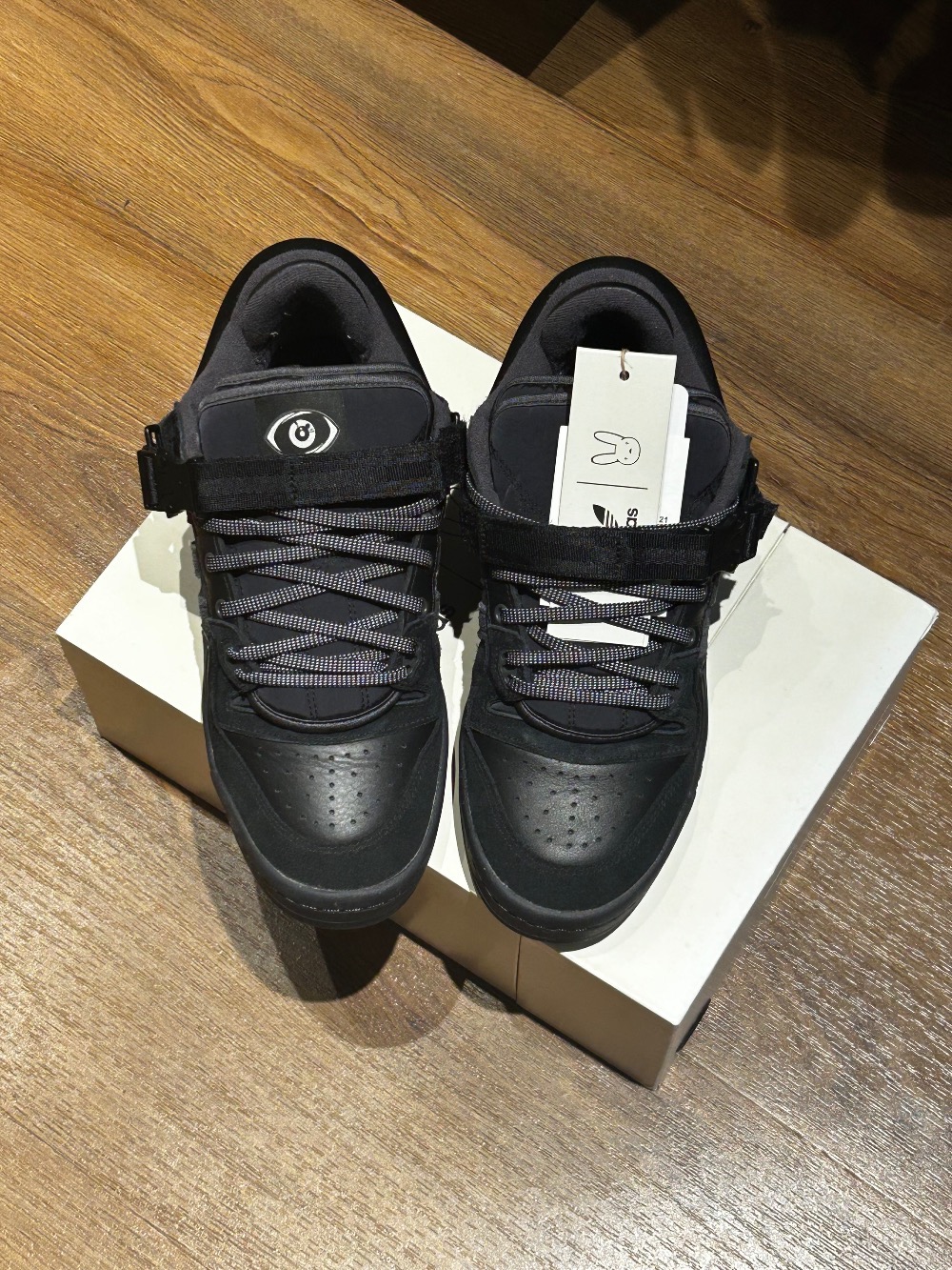 Bad Bunny x Adidas Forum Buckle Low Back To School — 40, Usado