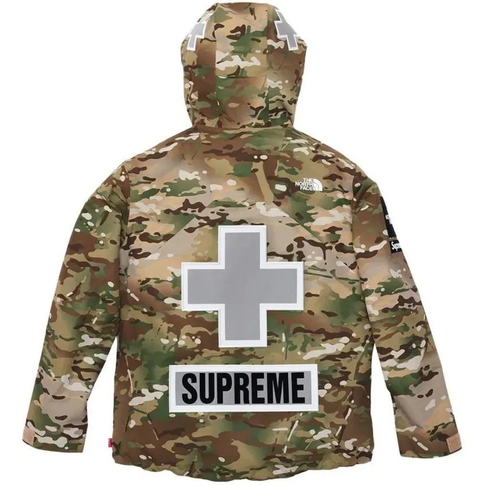 The North Face x Supreme Jaqueta Summit Series Rescue Mountain