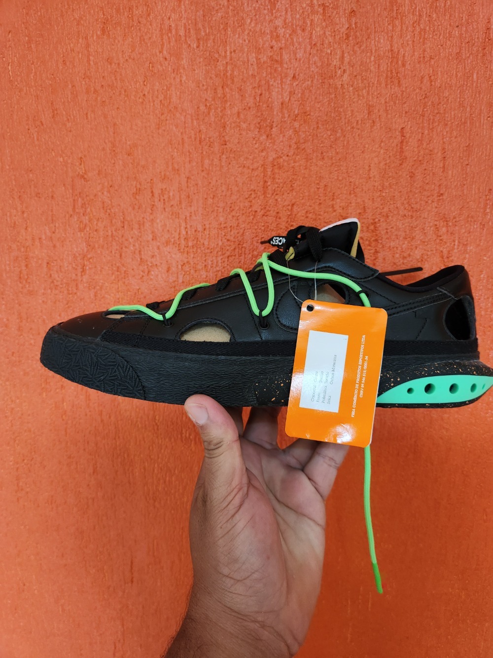 Off-White x Nike Blazer Low Black and Electro Green — 46, Novo