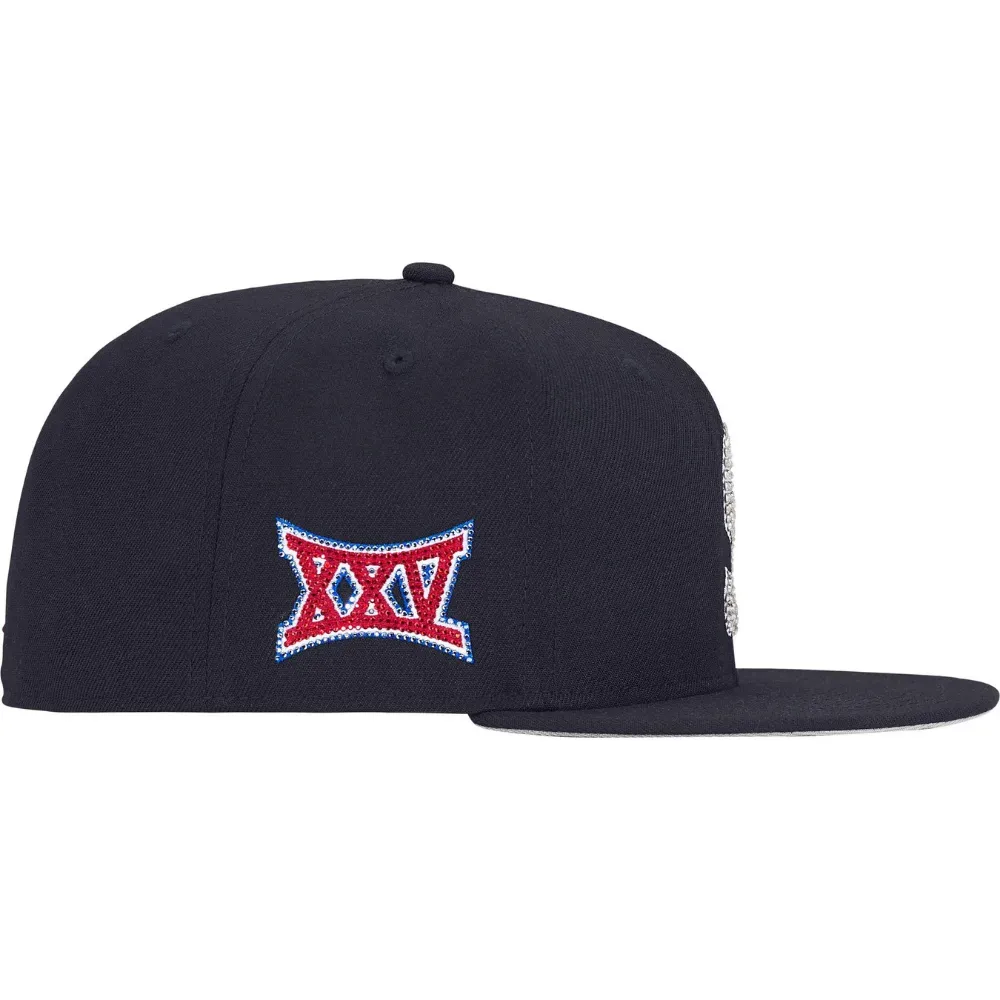 Swarovski x Supreme Boné S Logo New Era Navy FW25-29 - Droper