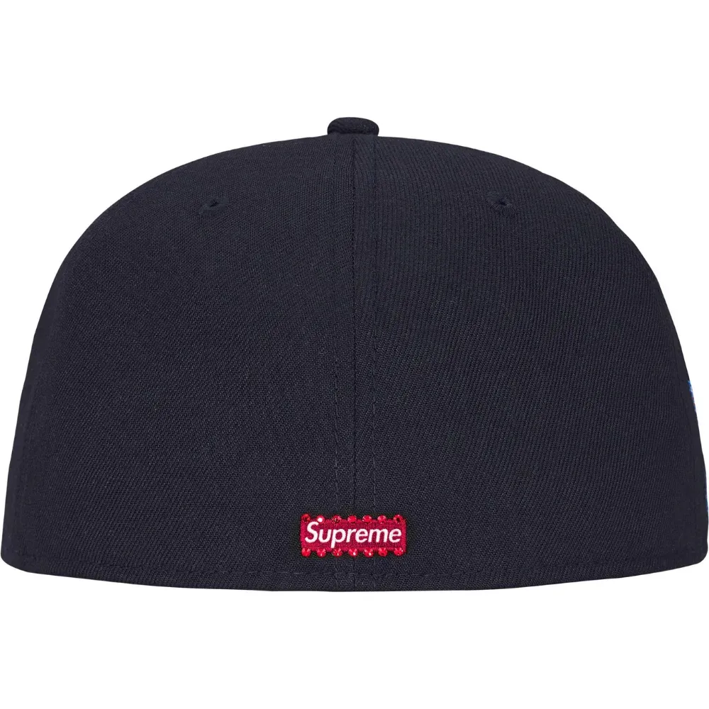 Swarovski x Supreme Boné S Logo New Era Navy FW25-29 - Droper