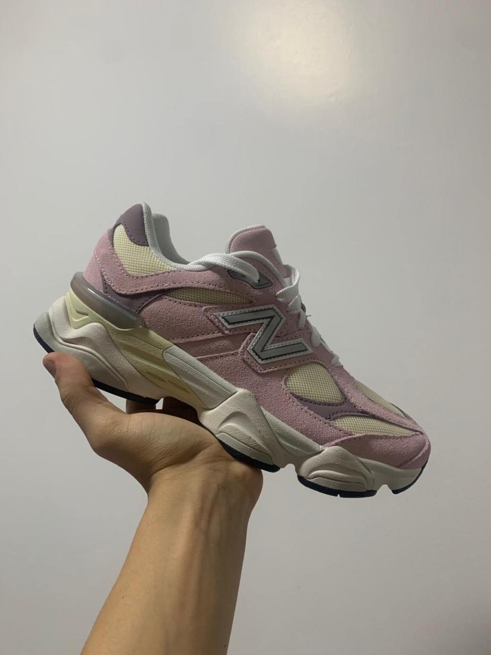 New Balance 9060 Rose Sugar Angora — 42, Novo