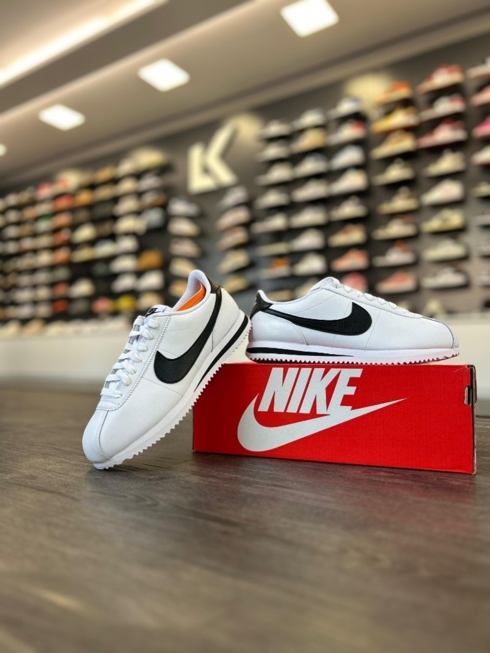 Nike Cortez White Black