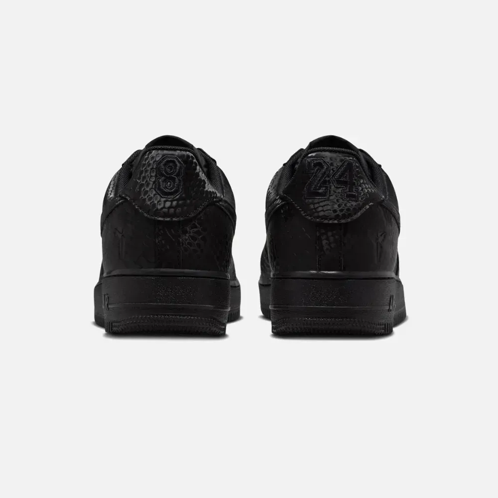 Imagem Kobe Bryant x Nike Air Force 1 Low Triple Black