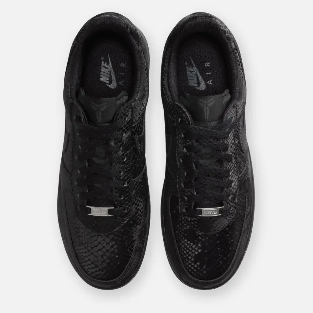 Imagem Kobe Bryant x Nike Air Force 1 Low Triple Black