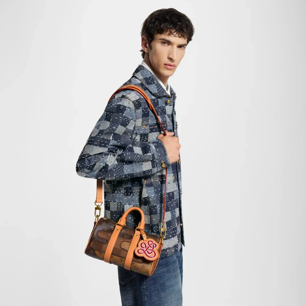 バッグ LOUIS VUITTON Keepall Bandouliere Bolsa Louis Vuitton Keepall Bandoulière 25 Brown - Droper