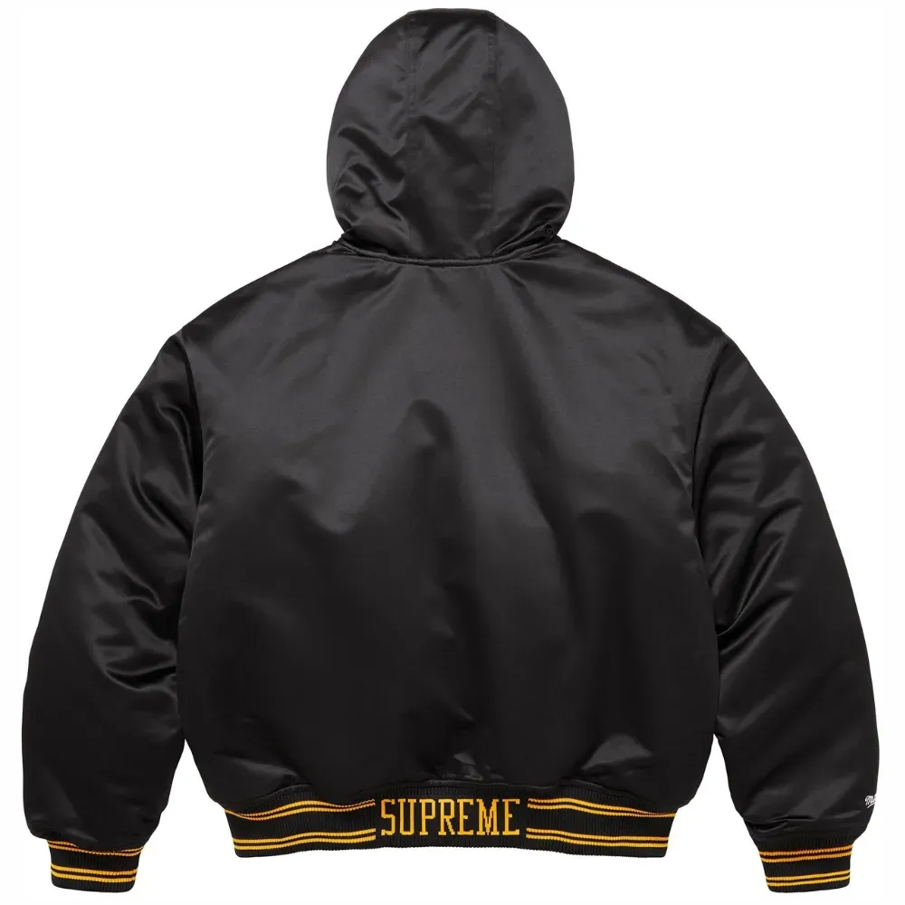 Mitchell & Ness x Supreme Jaqueta Varsity Satin Black FW25-W11