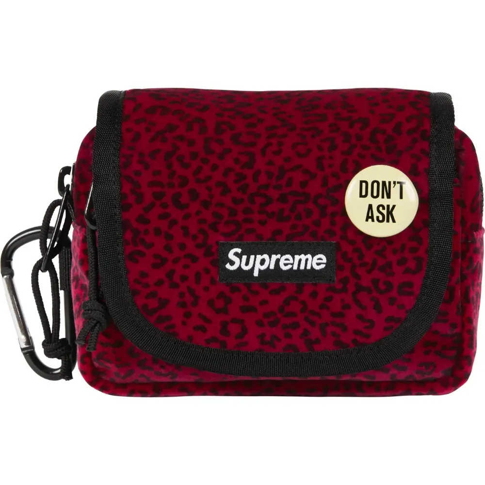 Bolsa Supreme Velvet Mini Pouch Red Leopard FW25-W11 - Droper