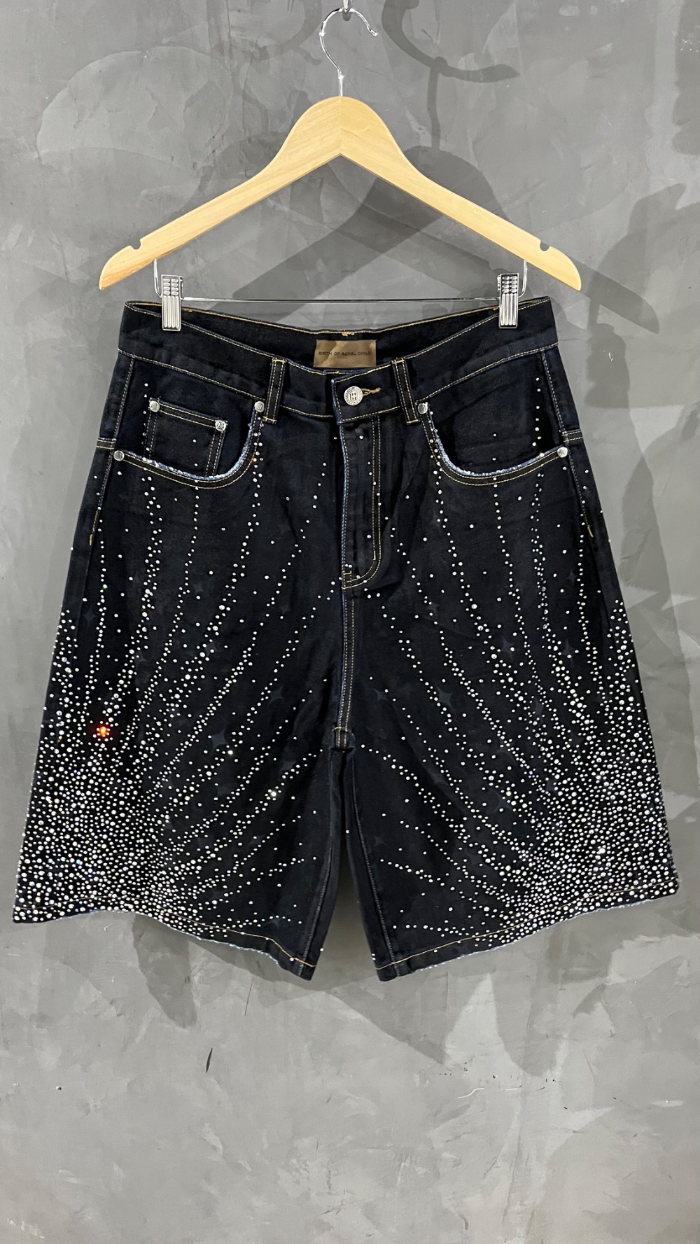 Bermuda jeans Brilho Birth of Royal Child